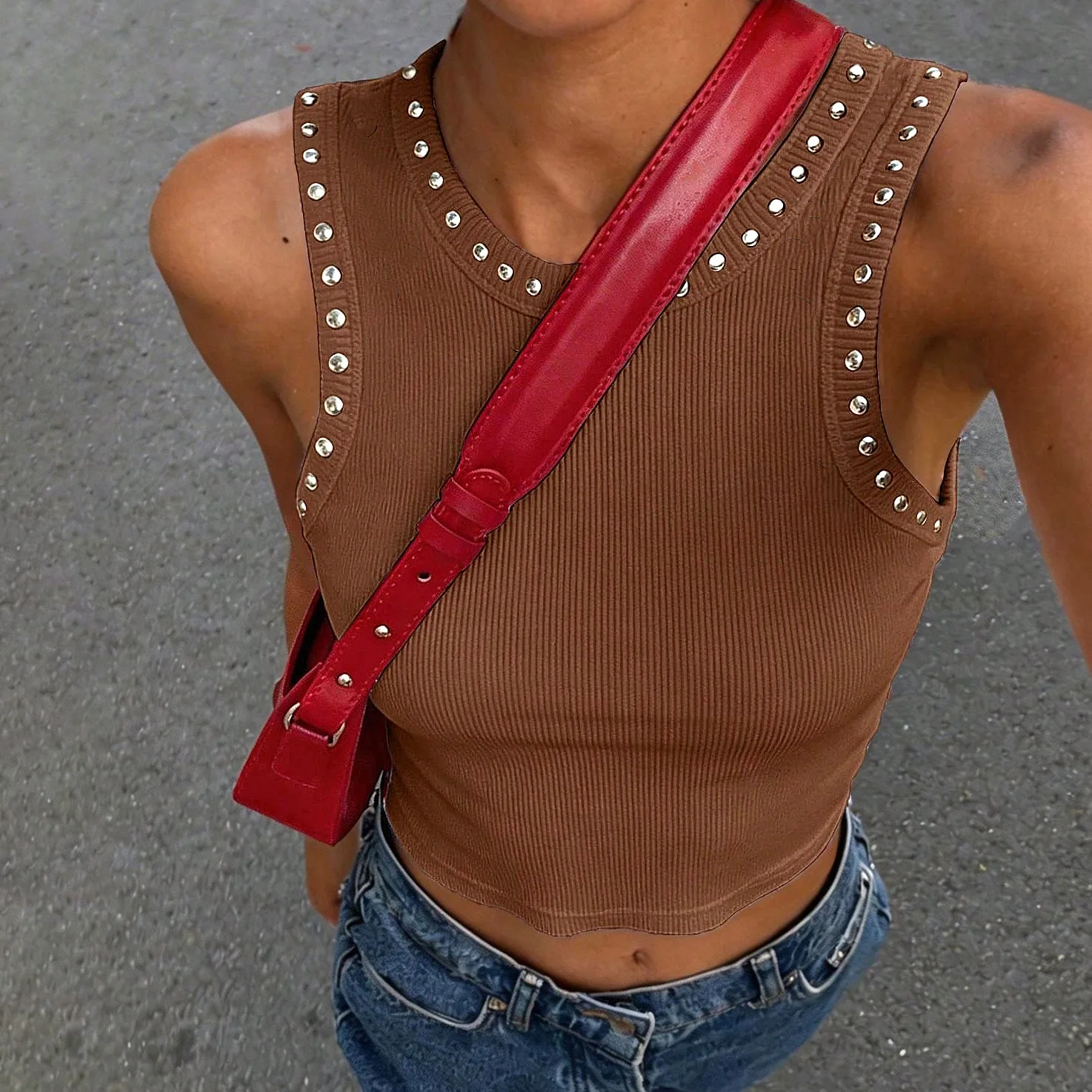 Tank Top Ribbed - Y2K توب قصير مضلع بدون أكمام
